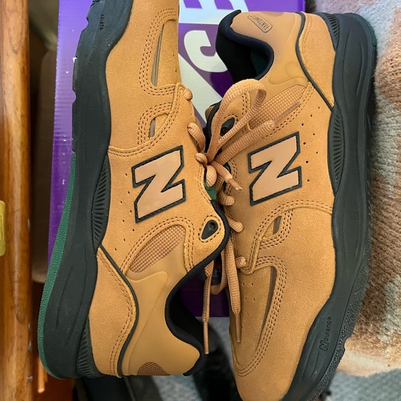 New Balance Tiago Brown Tan Size 1 No 